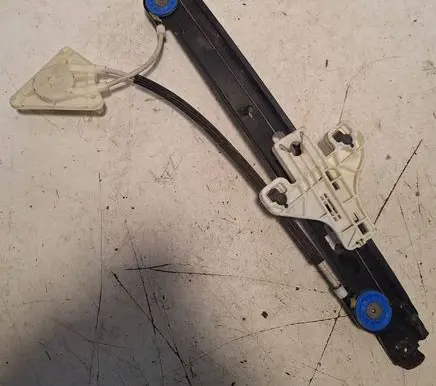Seat Altea XL Rear door window regulator motor 5P0839401