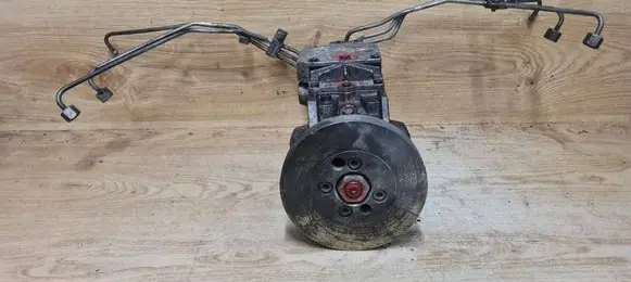 Skoda Superb B5 (3U) Fuel injection high pressure pump 0281010837