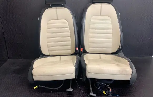 Seat set