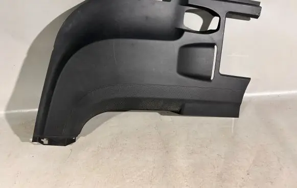 Engine cover (trim)