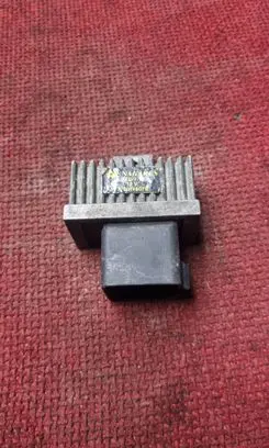 Renault Espace III Glow plug pre-heat relay 7700115078