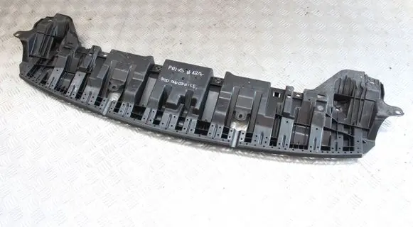 Toyota Prius (XW30) Front bumper skid plate/under tray 5261847010