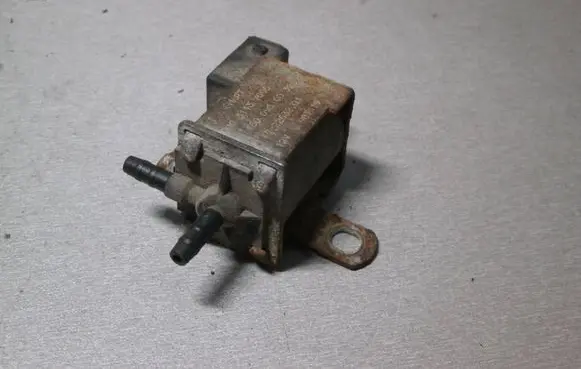 Smart ForTwo I Turbo solenoid valve 0003113V005 A1600960032 72263201