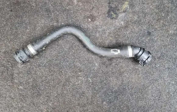 BMW 4 F32 F33 Engine coolant pipe/hose 8634285