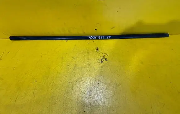 Volvo V50 Front door trim (molding) 
