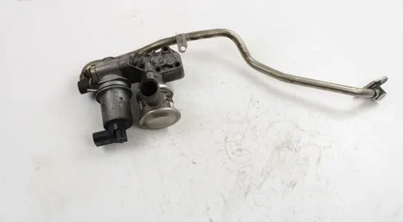 Volkswagen Sharan EGR valve 06A131166C