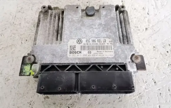 Volkswagen PASSAT B6 Engine control unit/module 03G906021LR 0281013260