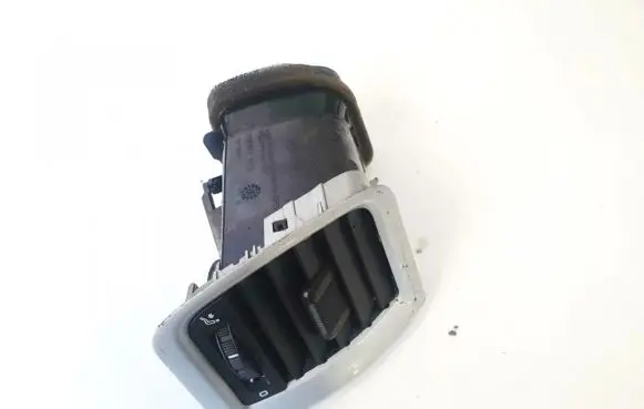 Skoda Praktik (5J8) Dash center air vent grill p0116004