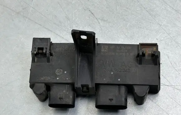 Audi A6 S6 C7 4G Tailgate/trunk control unit/module 3AA962243D