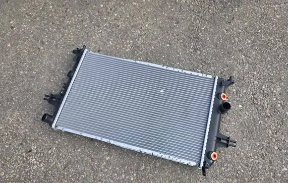 Opel Astra G Coolant radiator 6324901E