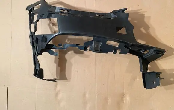 Mercedes-Benz E W213 Front bumper mounting bracket A2138852503