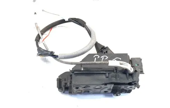Citroen DS5 Front door lock 968691930B