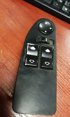 BMW 5 E39 Electric window control switch 8368988