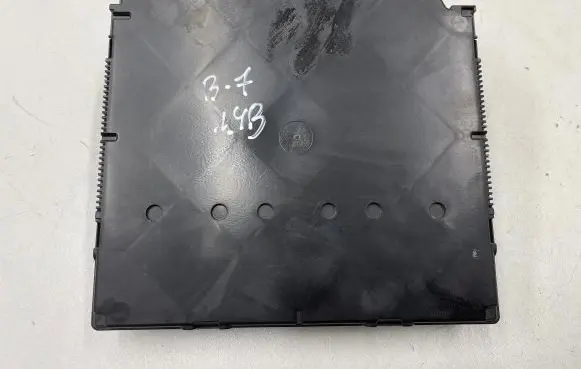 Volkswagen PASSAT B7 Comfort/convenience module 3AA937087H BCMPQ47