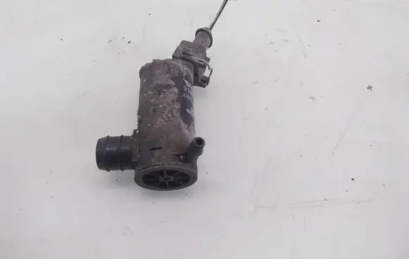 Volvo XC90 Windscreen/windshield washer pump