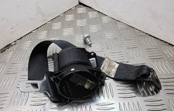 Rear seatbelt