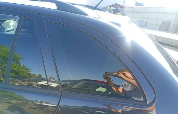 Skoda Fabia Mk1 (6Y) Rear vent window glass