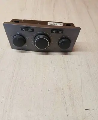 Opel Zafira B Climate control unit 13245119 12092006 901512900001