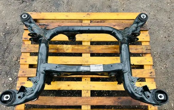 Audi Q7 4M Rear subframe 4M0500025