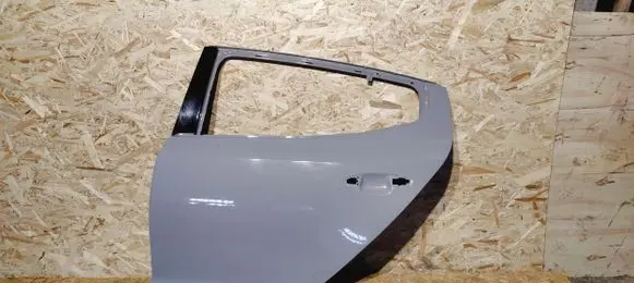 KIA Stinger Rear door