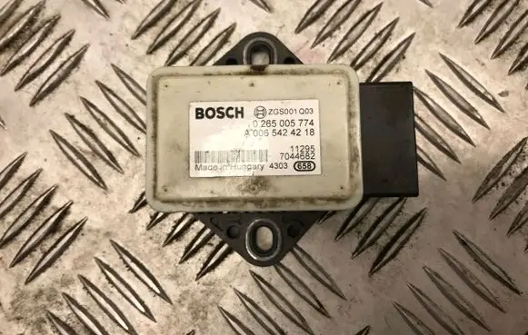 Mercedes-Benz Vito Viano W639 ESP acceleration yaw rate sensor A0065424218