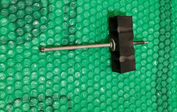 Ford Mustang VI Battery bracket 