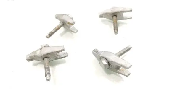 Opel Astra J Fuel Injector clamp holder 