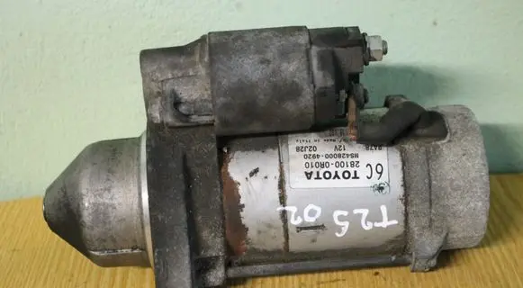 Toyota Avensis T250 Starter motor 281000R010