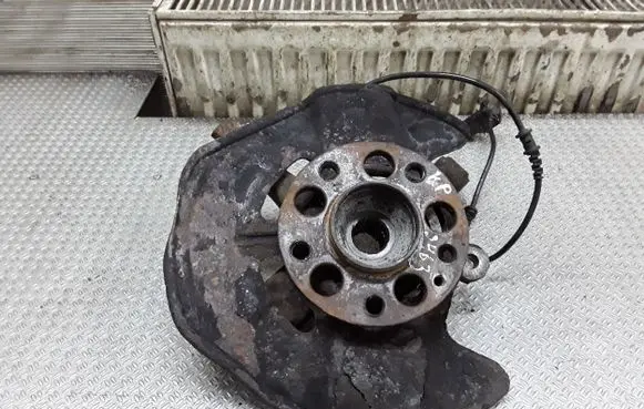 Mercedes-Benz B W245 Front wheel hub spindle knuckle