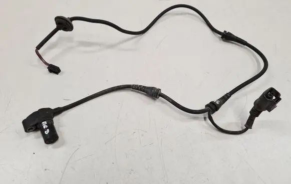 Audi A6 S6 C5 4B ABS brake wheel speed sensor 0265006764 0265006