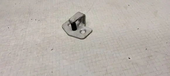 Saab 9-5 Front door lock loop/hook striker 