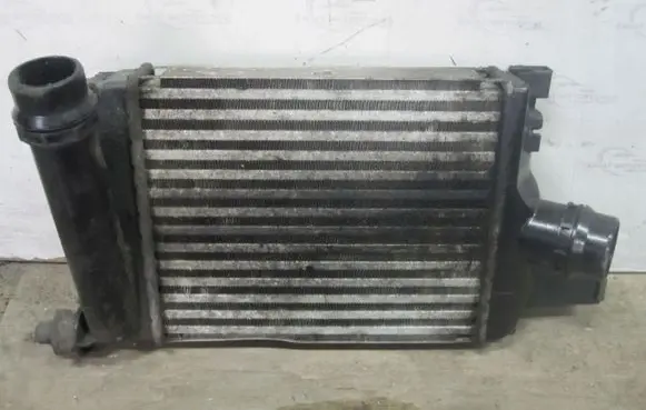 Dacia Sandero Intercooler radiator 144963014R
