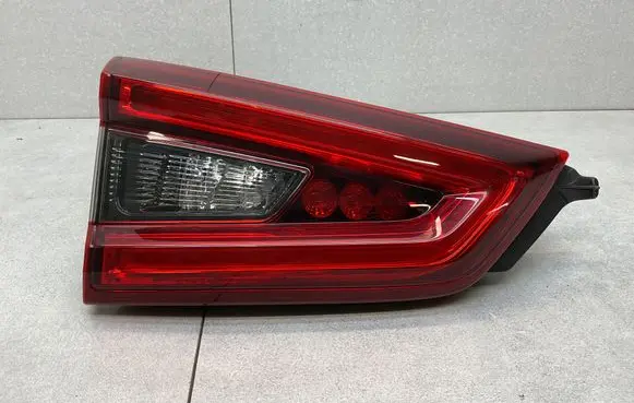 Nissan Qashqai Tailgate rear/tail lights 26555HV05A