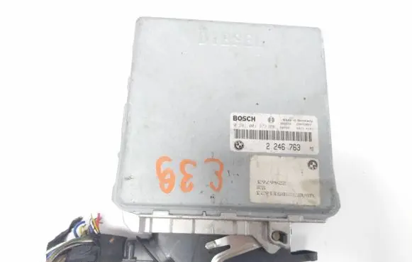 BMW 5 E39 Engine control unit/module 2246763 66610 960610