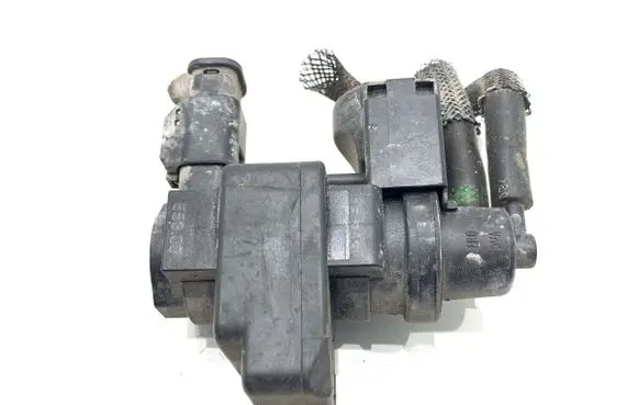 Mini Cooper Countryman R60 Fuel pressure regulator 7599547