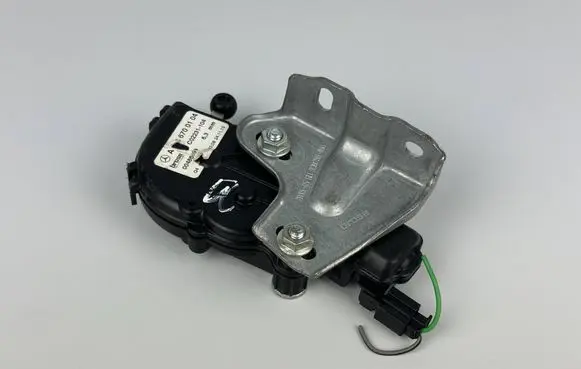Mercedes-Benz GLE (W166 - C292) Rear door window regulator motor A1666700104 C02231104 00486699