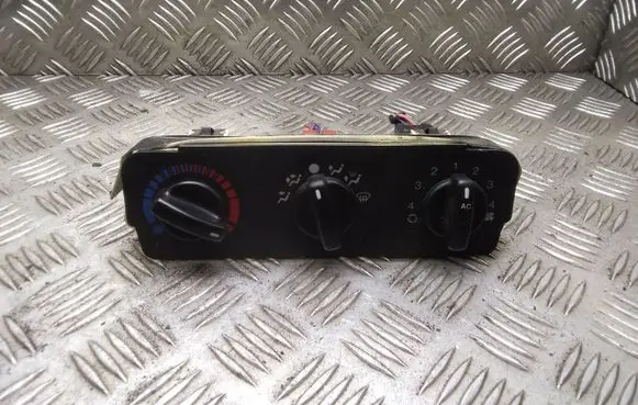 Ford Mondeo Mk III Climate control unit 93BW18D