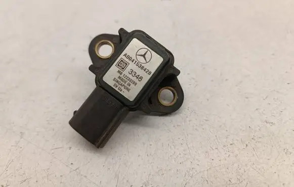 Mercedes-Benz E W211 Air pressure sensor A0041538428 12233209 0041538428