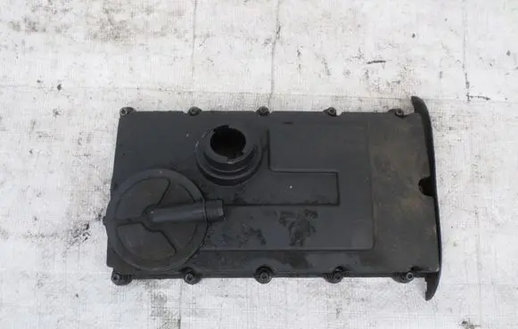 Volkswagen PASSAT B6 Rocker cam cover 03G103475