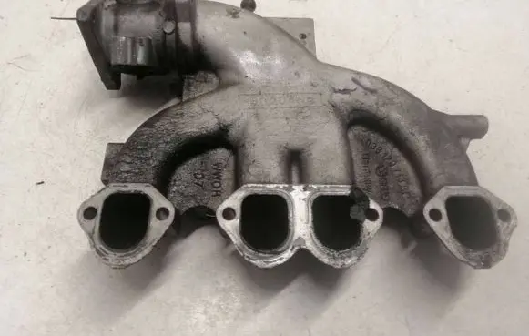Volkswagen Golf IV Intake manifold 038129713BC
