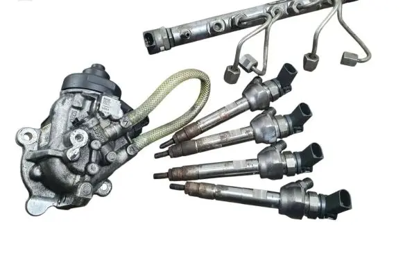 Toyota Avensis T270 Fuel injectors set 0445010756 4754903 0445214278