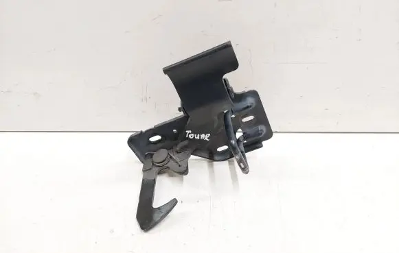 Volkswagen Touareg I Engine bonnet/hood lock/latch loop/hook 6Q0823480B