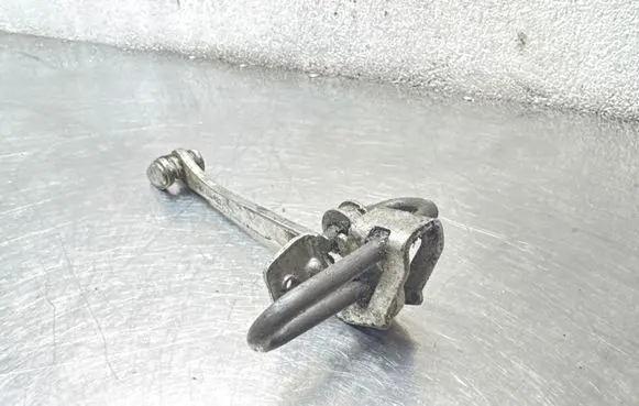 Opel Zafira A Front door check strap stopper 24434087
