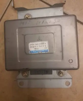 Mitsubishi Galant Engine control unit/module K8T73771m MD303551 5222m