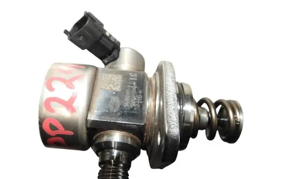 Maserati Quattroporte Fuel injection high pressure pump DR0104081G 17813KE
