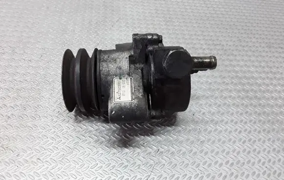 Mazda 626 Vacuum pump X2T50399