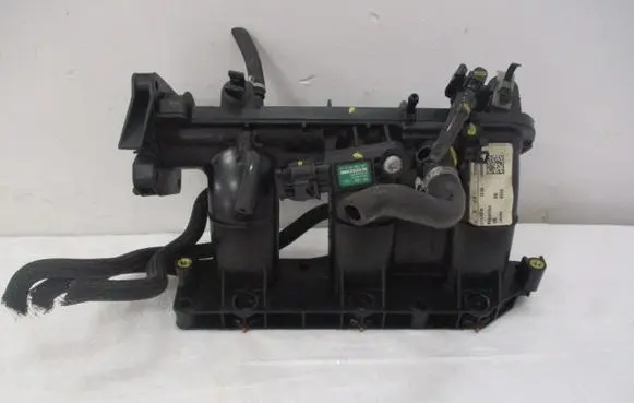 Renault Captur Intake manifold 140035474R