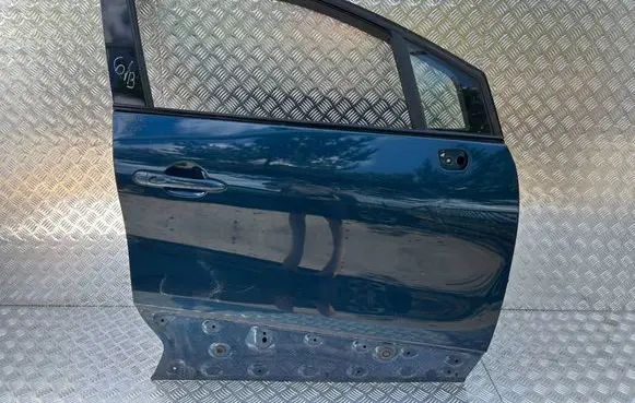 Renault Captur II Front door