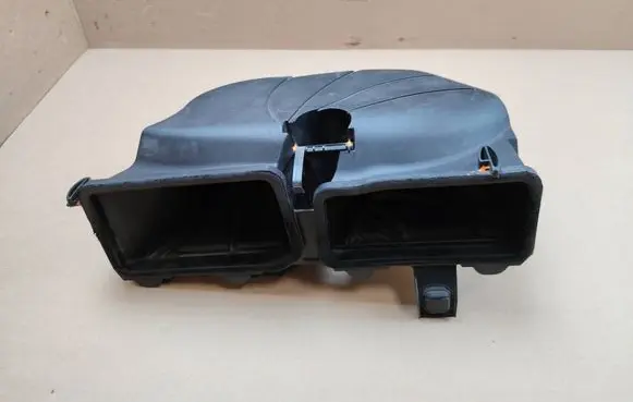 Mercedes-Benz C W205 Air intake duct part A2048303303