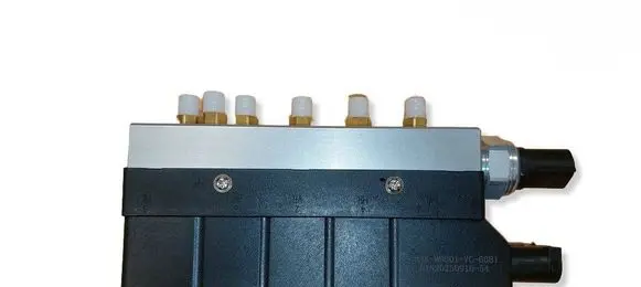 Mercedes-Benz S W220 Air suspension valve block A2203200258 2203200258